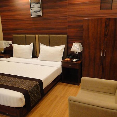 Hotel Comfotel Kolkata Exterior photo