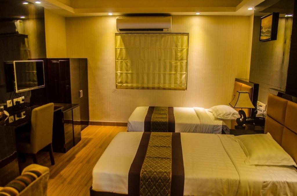 Hotel Comfotel Kolkata Exterior photo
