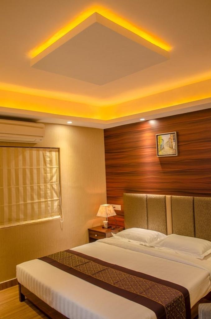 Hotel Comfotel Kolkata Exterior photo